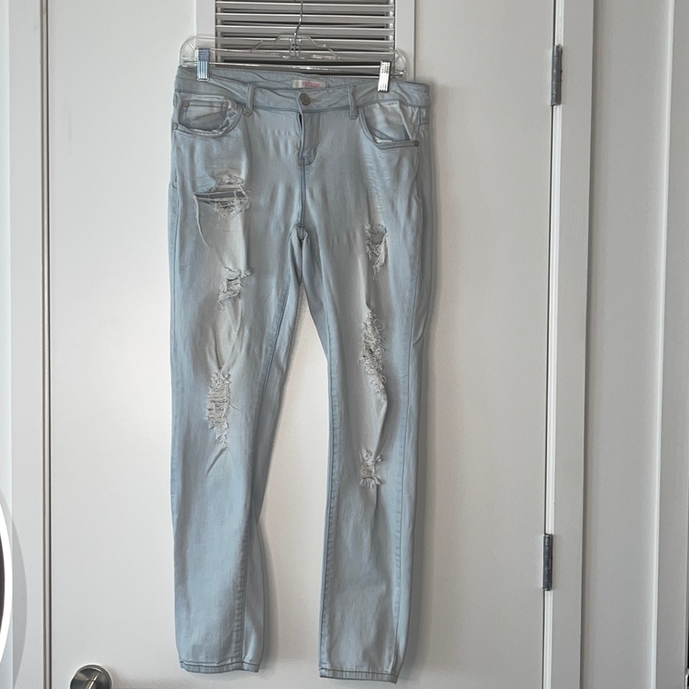 Refuge Distressed Light Wash Jeans - Light Denim Blue